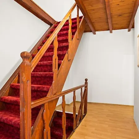 Rodon Maisonette Feriehus *