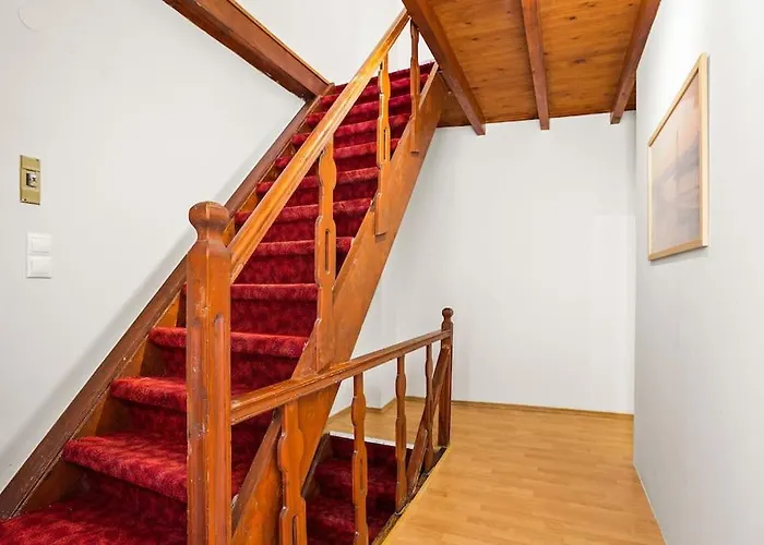 Rodon Maisonette Hébergement de vacances *